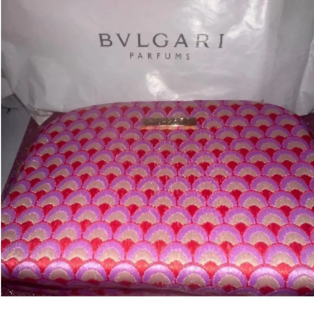 Bvlgari Scallop Pattern Embroidered Cosmetic Case/Make-up Bag - Picture 9 of 16